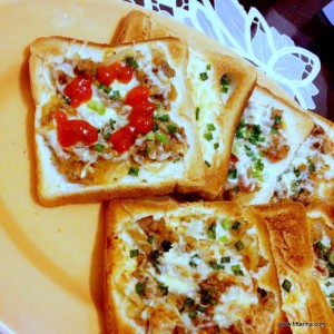 Mini pizza ready to eat